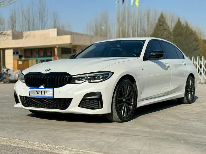 BMW 3-Series, 2022