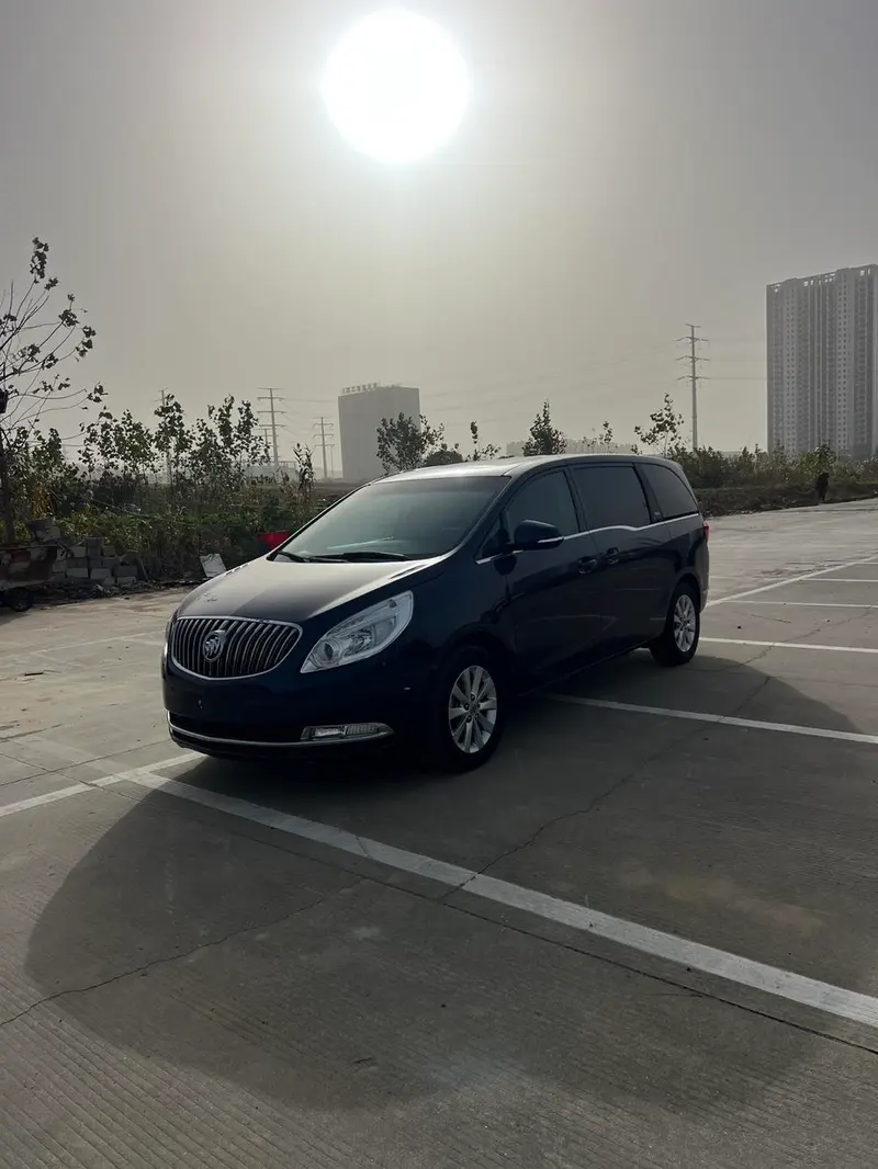 Buick GL8, 2015