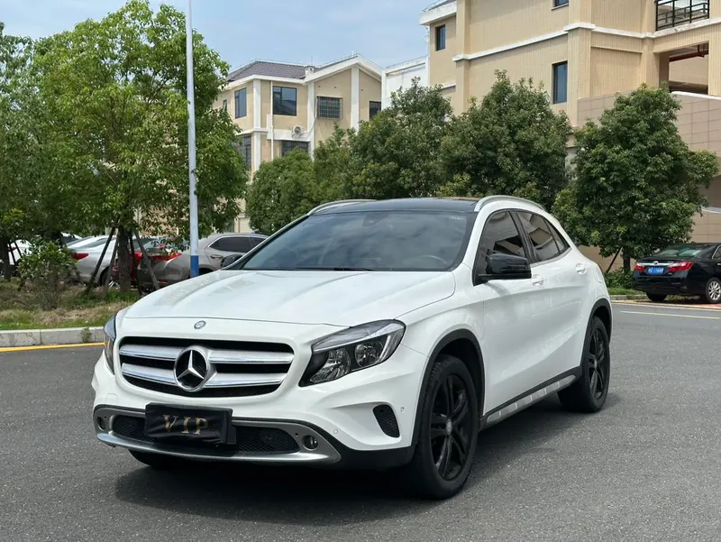 Mercedes-Benz GLA, 2016