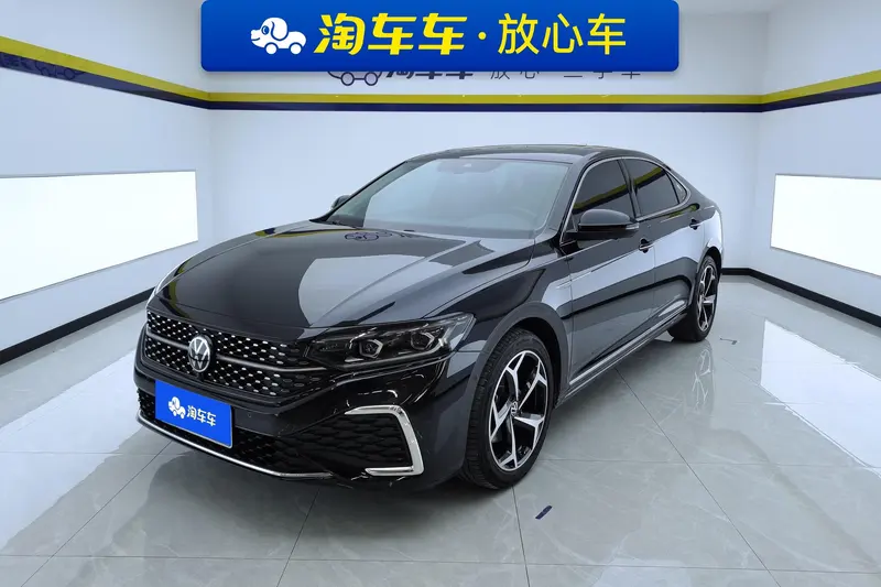 Volkswagen Passat, 2023