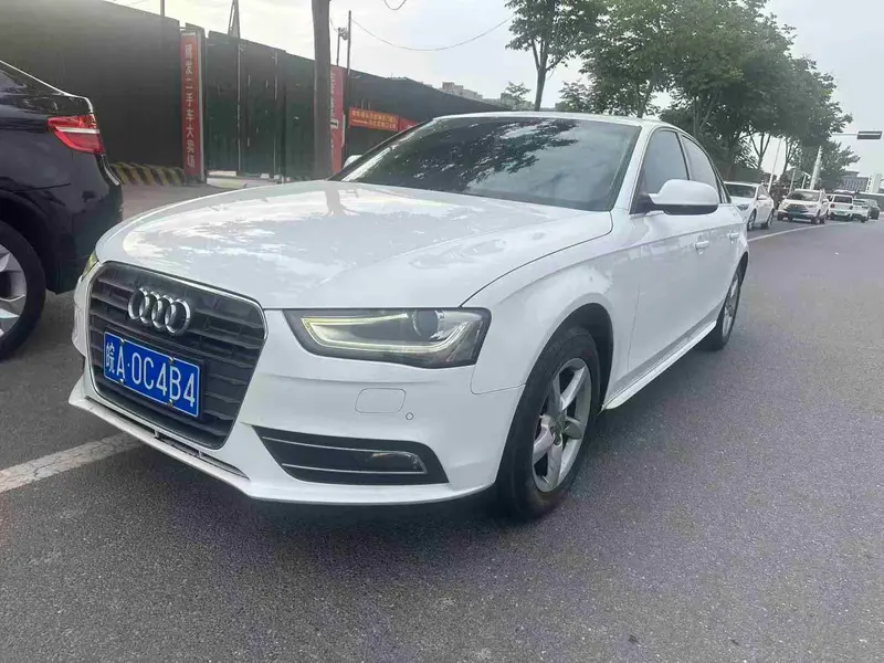 Audi A4L, 2013