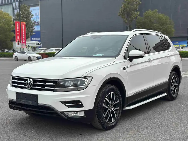 Volkswagen Tiguan L, 2017