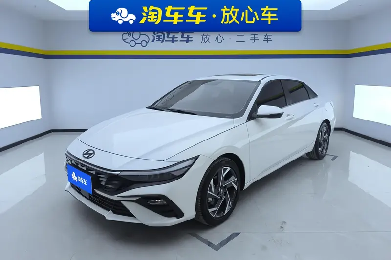 Hyundai Elantra, 2023