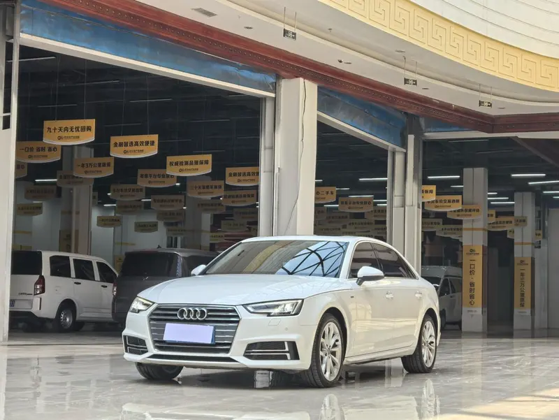 Audi A4L, 2018