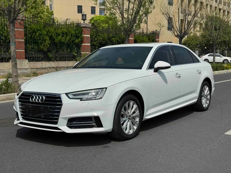 Audi A4L, 2019