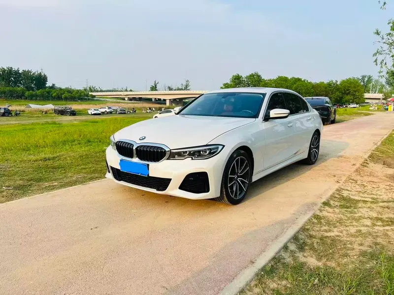 BMW 3-Series, 2022