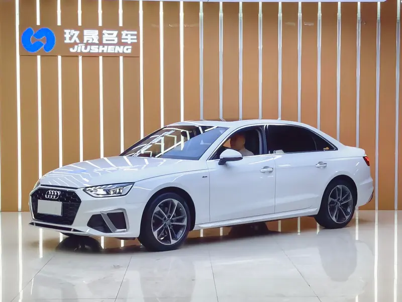 Audi A4L, 2020