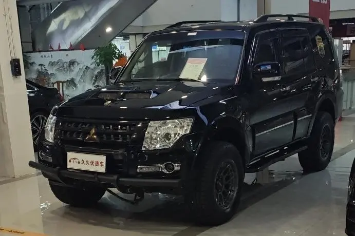 Mitsubishi Pajero (Import), 2018