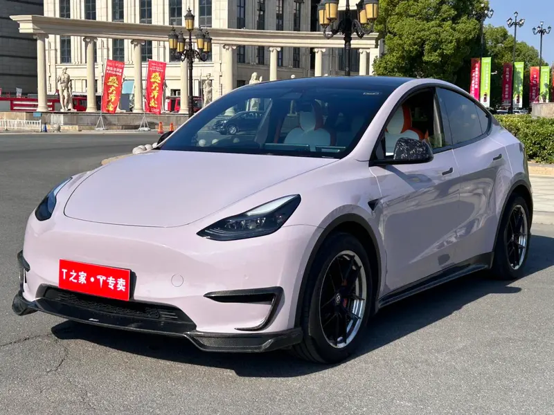 Tesla Model Y, 2022