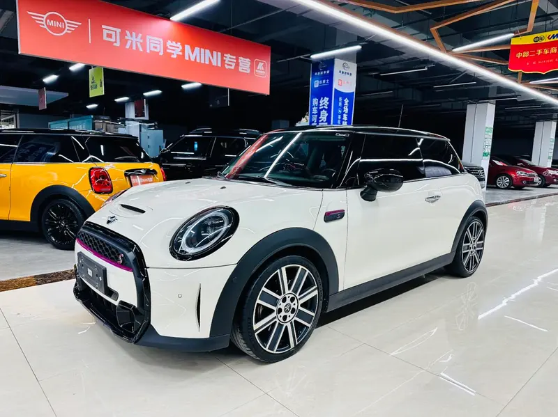 MINI MINI, 2022