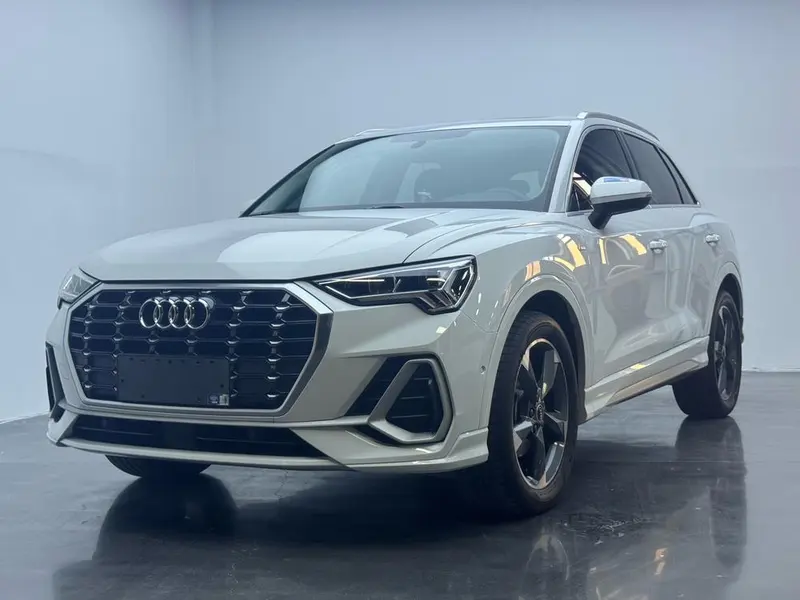 Audi Q3, 2022
