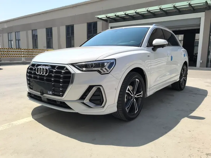 Audi Q3, 2022