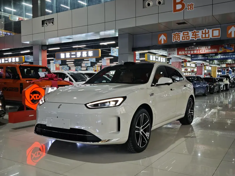 AITO M5, 2025