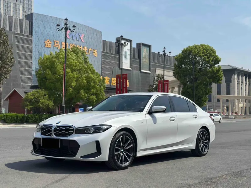 BMW 3-Series, 2023