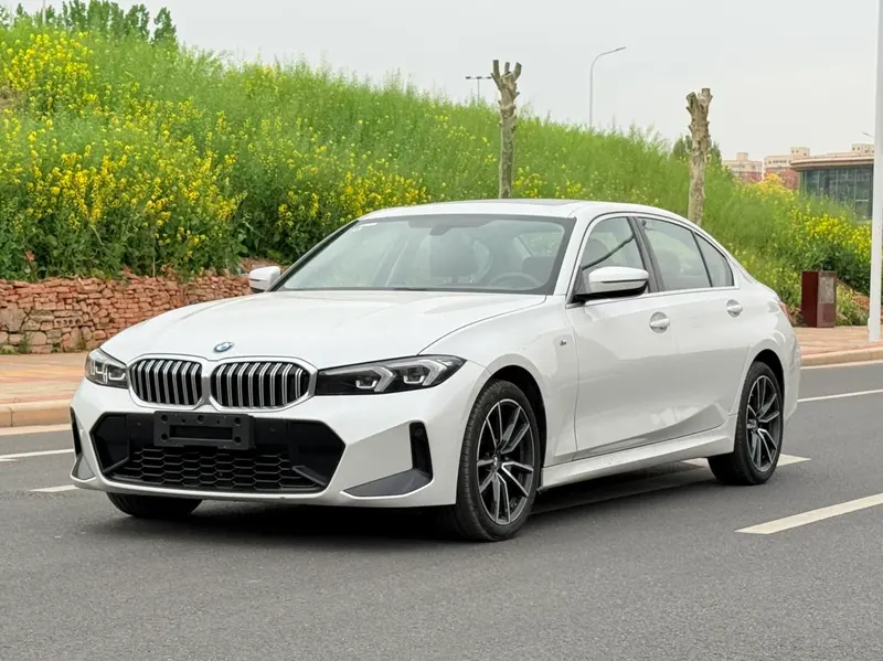 BMW 3-Series, 2023