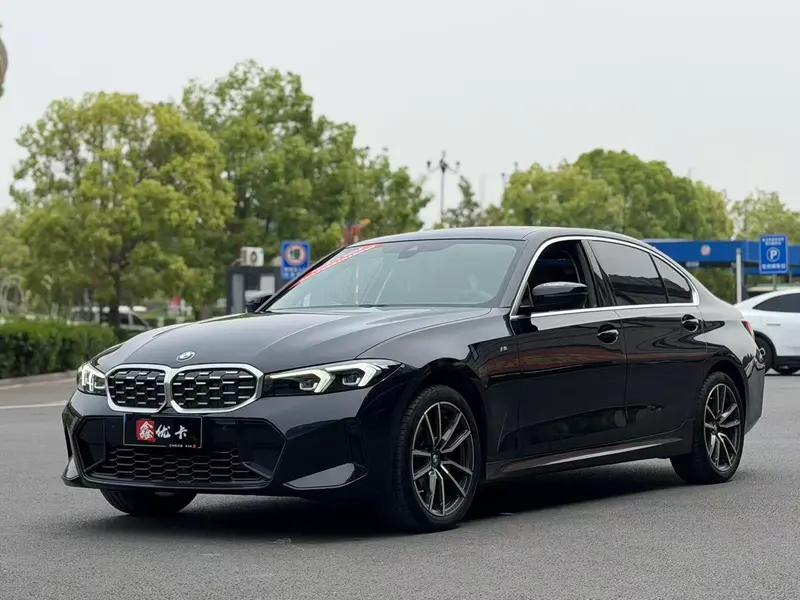 BMW 3-Series, 2023