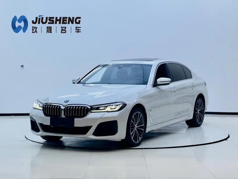 BMW 5-Series, 2022