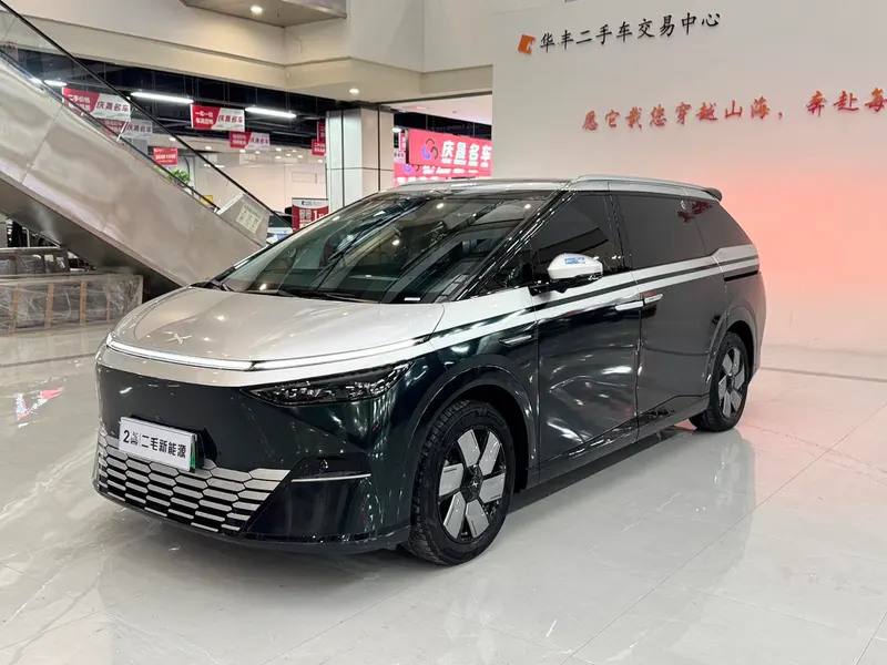 XPeng X9, 2024