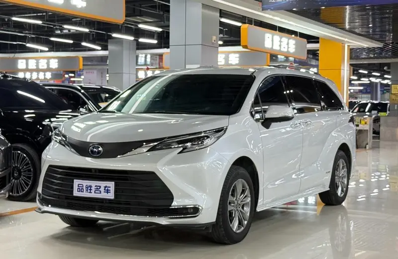 Toyota Sienna, 2023