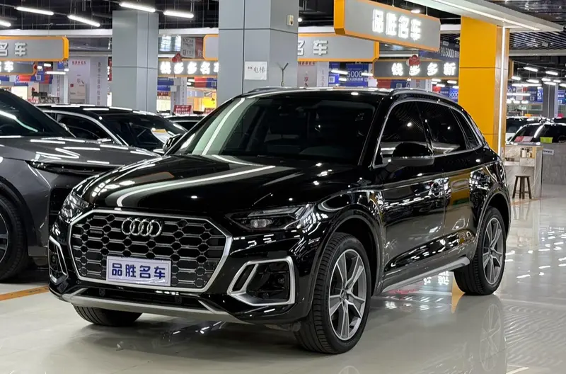Audi Q5L, 2022