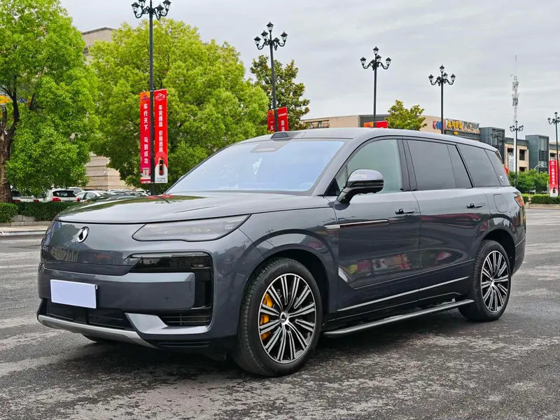 Denza N9 DM, 2025