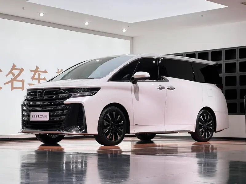 Toyota Vellfire, 2023