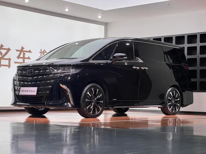 Toyota Alphard, 2023