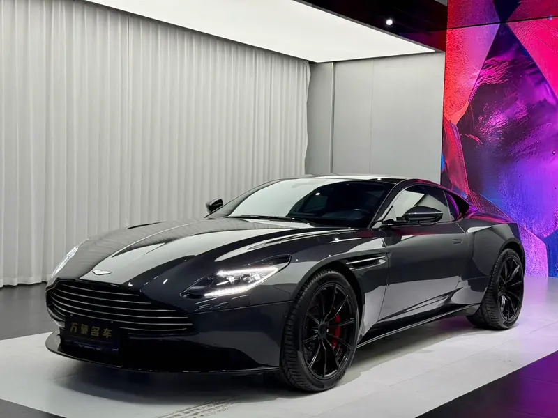 Aston Martin DB11, 2020