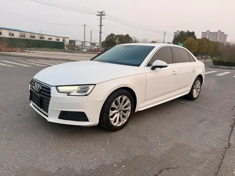 Audi A4L, 2017