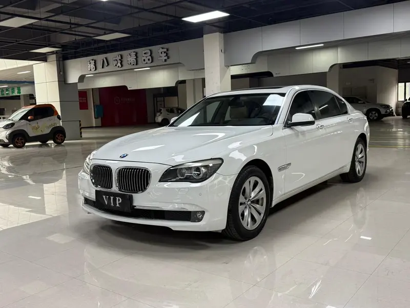 BMW 7-Series, 2011