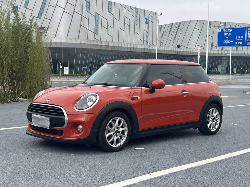 MINI MINI, 2018