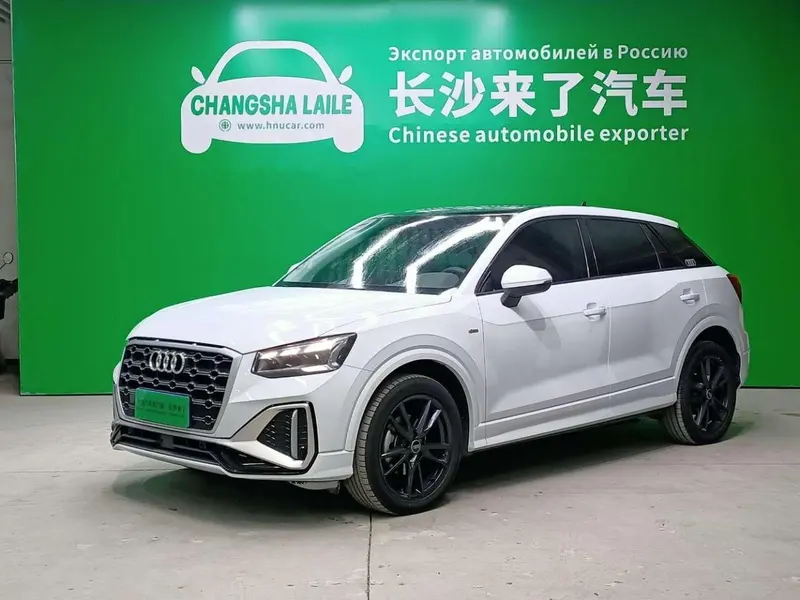 Audi Q2L, 2022