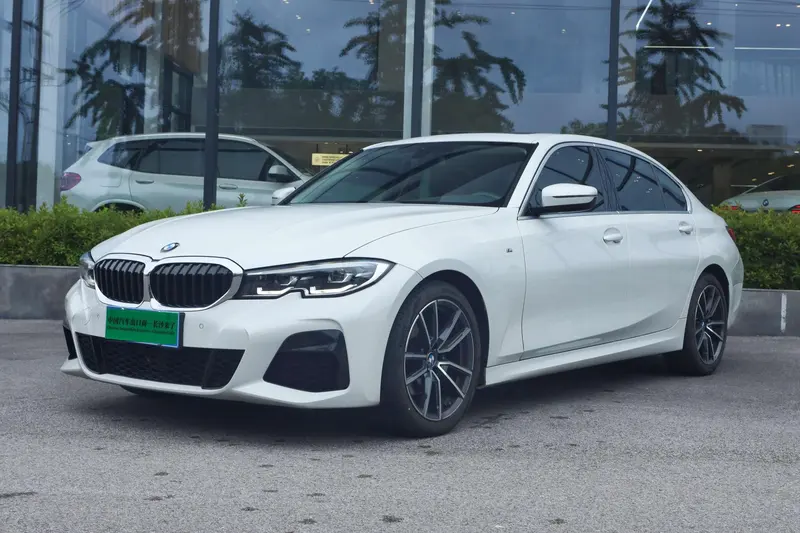 BMW 3-Series, 2022