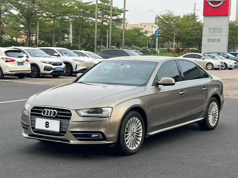 Audi A4L, 2013