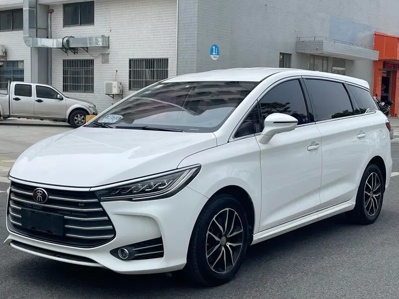 BYD Song MAX, 2017