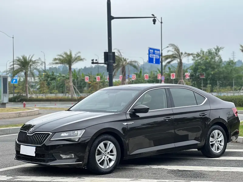 Skoda Superb, 2016