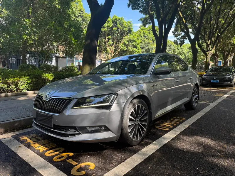 Skoda Superb, 2016