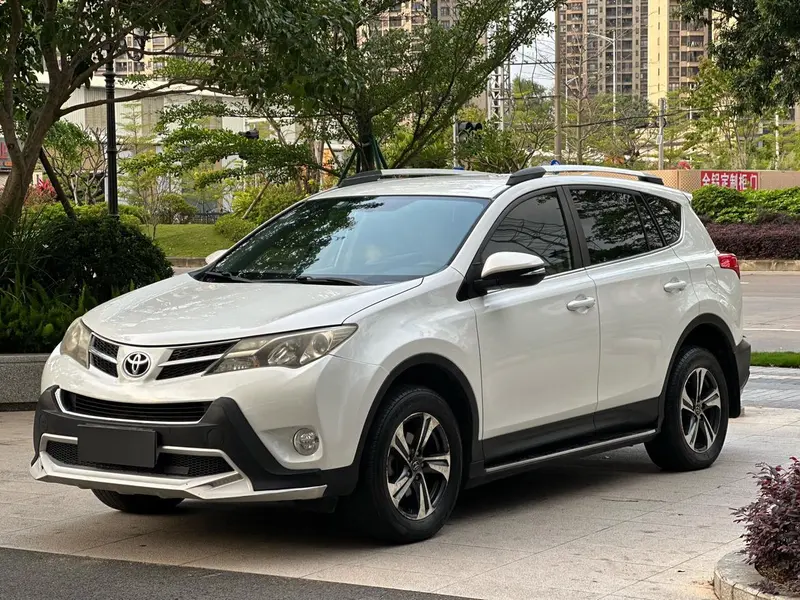 Toyota RAV4, 2015