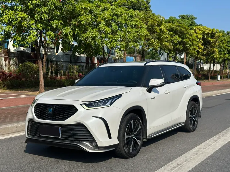 Toyota Crown Kluger, 2022