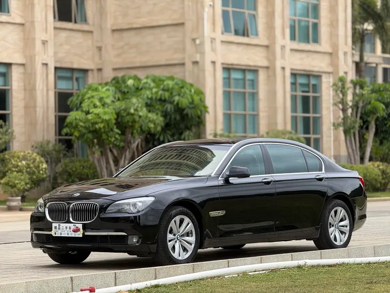 BMW 7-Series, 2011