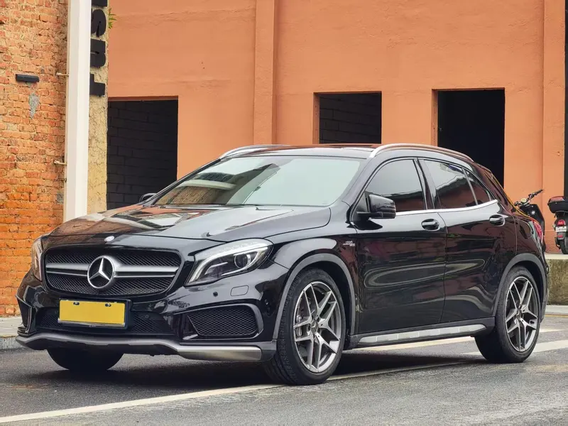 Mercedes-Benz GLA AMG, 2015
