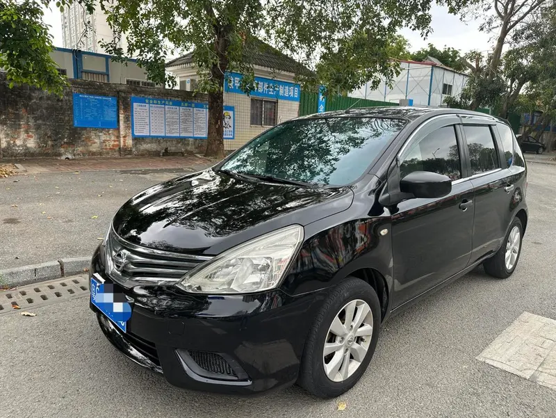 Nissan Livina, 2015