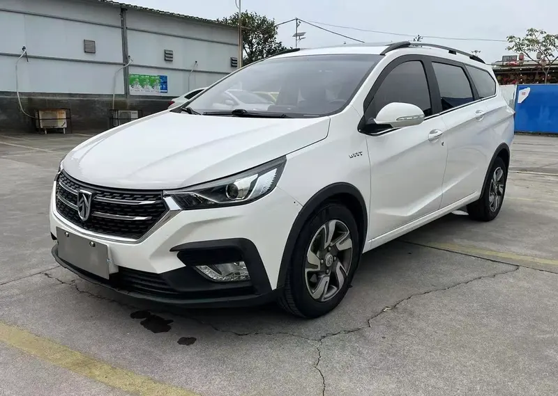 Baojun 310W, 2018