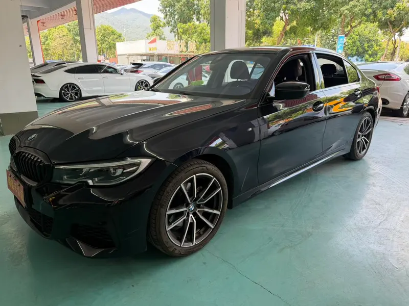 BMW 3-Series, 2021