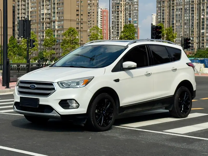 Ford Kuga, 2017