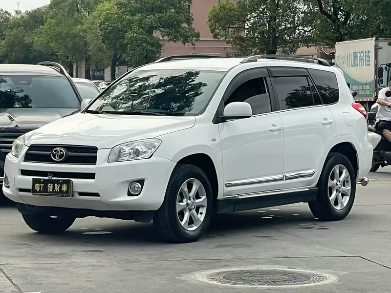 Toyota RAV4, 2013