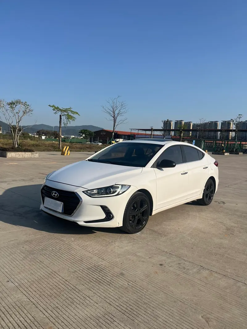 Hyundai Elantra Lingdong, 2018