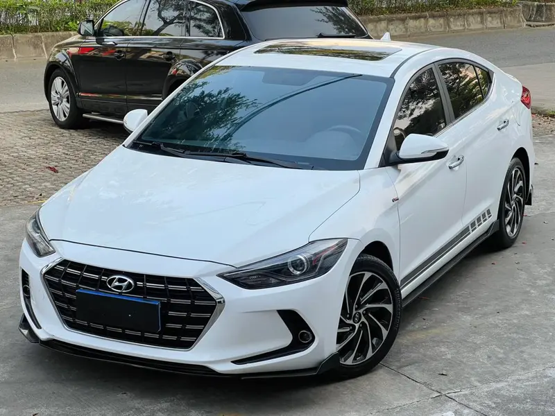 Hyundai Elantra Lingdong, 2020