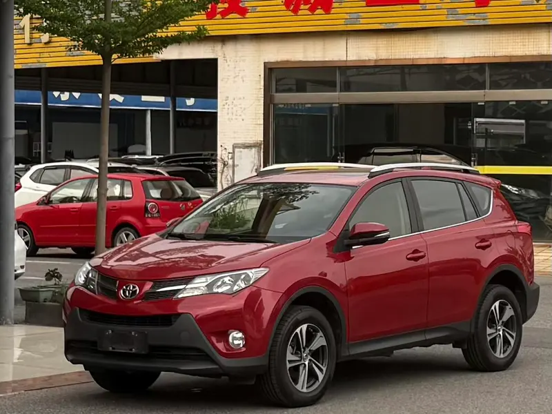 Toyota RAV4, 2015