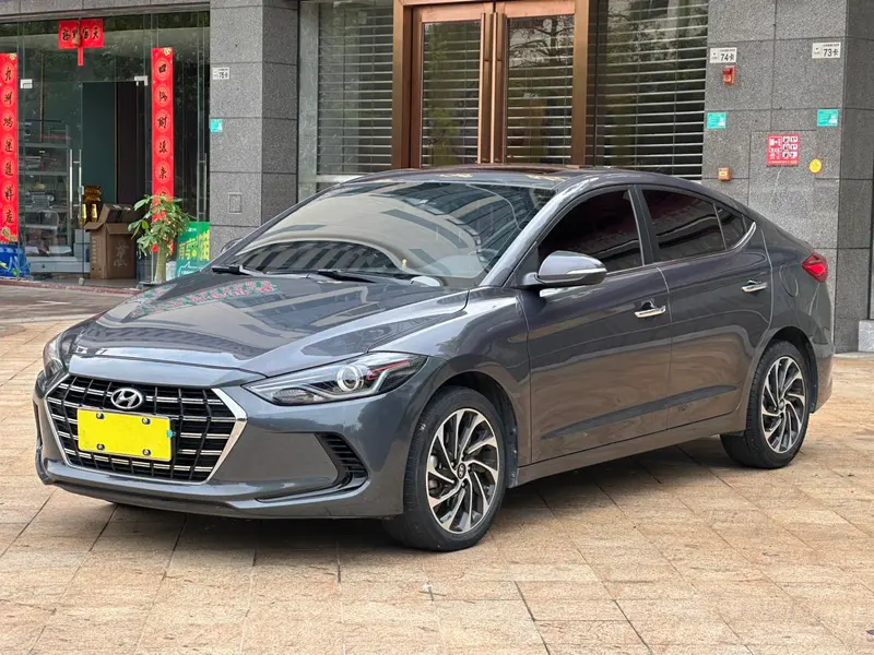 Hyundai Elantra Lingdong, 2020